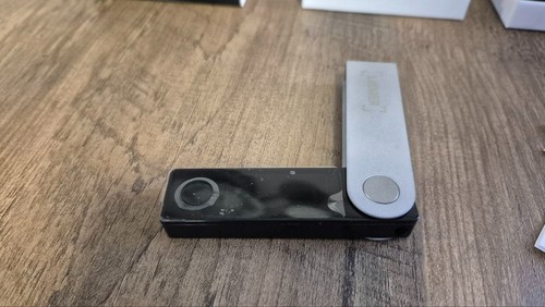 Ledger Nano X Bluetooth Hardware Wallet