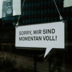 SumUp Solo 4G mobiles Kartenterminal mit Ladestation – unabhängiges Bezahlen spart Gebühren.