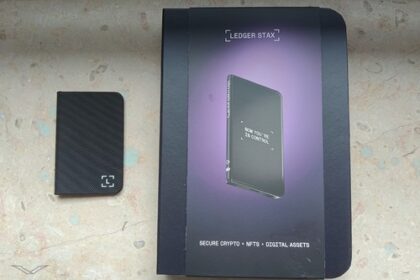 Ledger Stax Crypto Hardware Wallet, Bluetooth/Nfc,