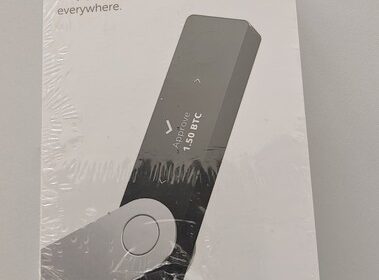 Ledger Nano X Bluetooth Hardware Wallet